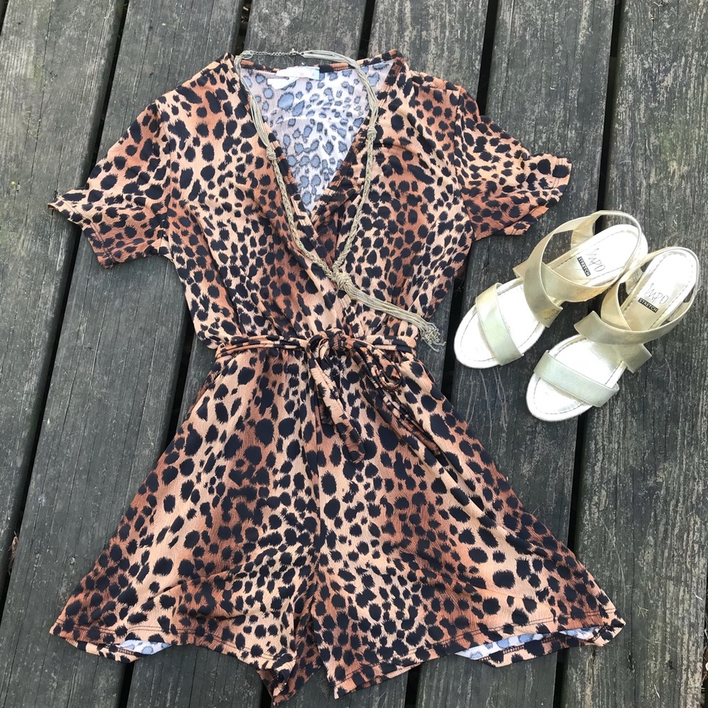 Cute and comfy leopard romper!